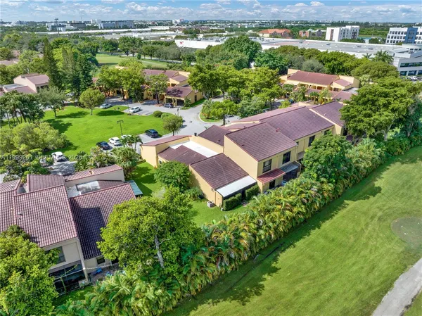 $3,600 | 3996 Estepona Avenue, Unit 4A1, Doral, FL 33178