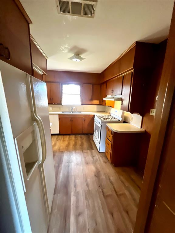 915 North Spring Street Grand Saline, TX 75140 - Photo 8 of 20