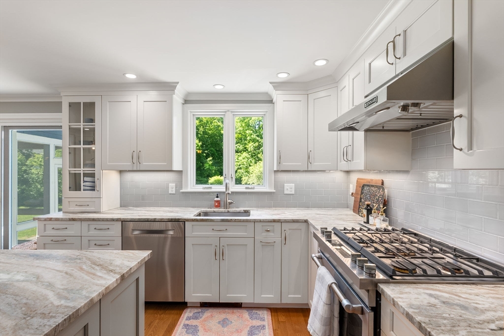 2 Russett Hill Road Sherborn, MA 01770 - Photo 5 of 28