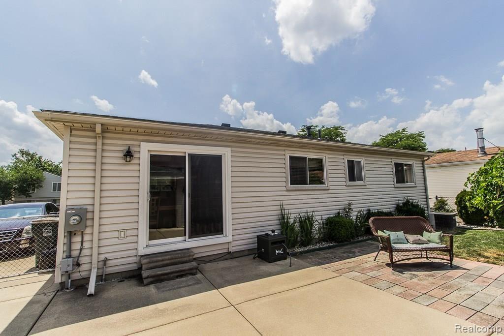 41976 Old Bridge Road Canton, MI 48188 - Photo 13 of 15 _MG_0394.jpg
