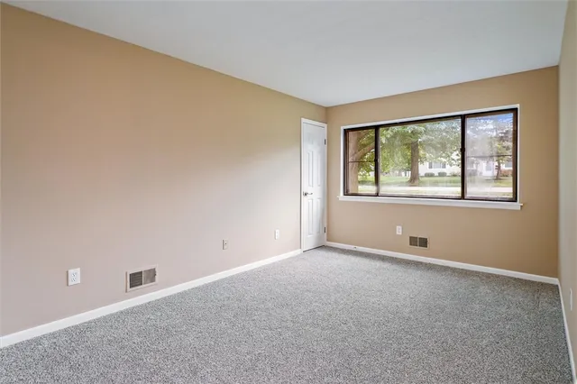 $189,900 | 567 Eastbrooke Lane, Brighton, NY 14618