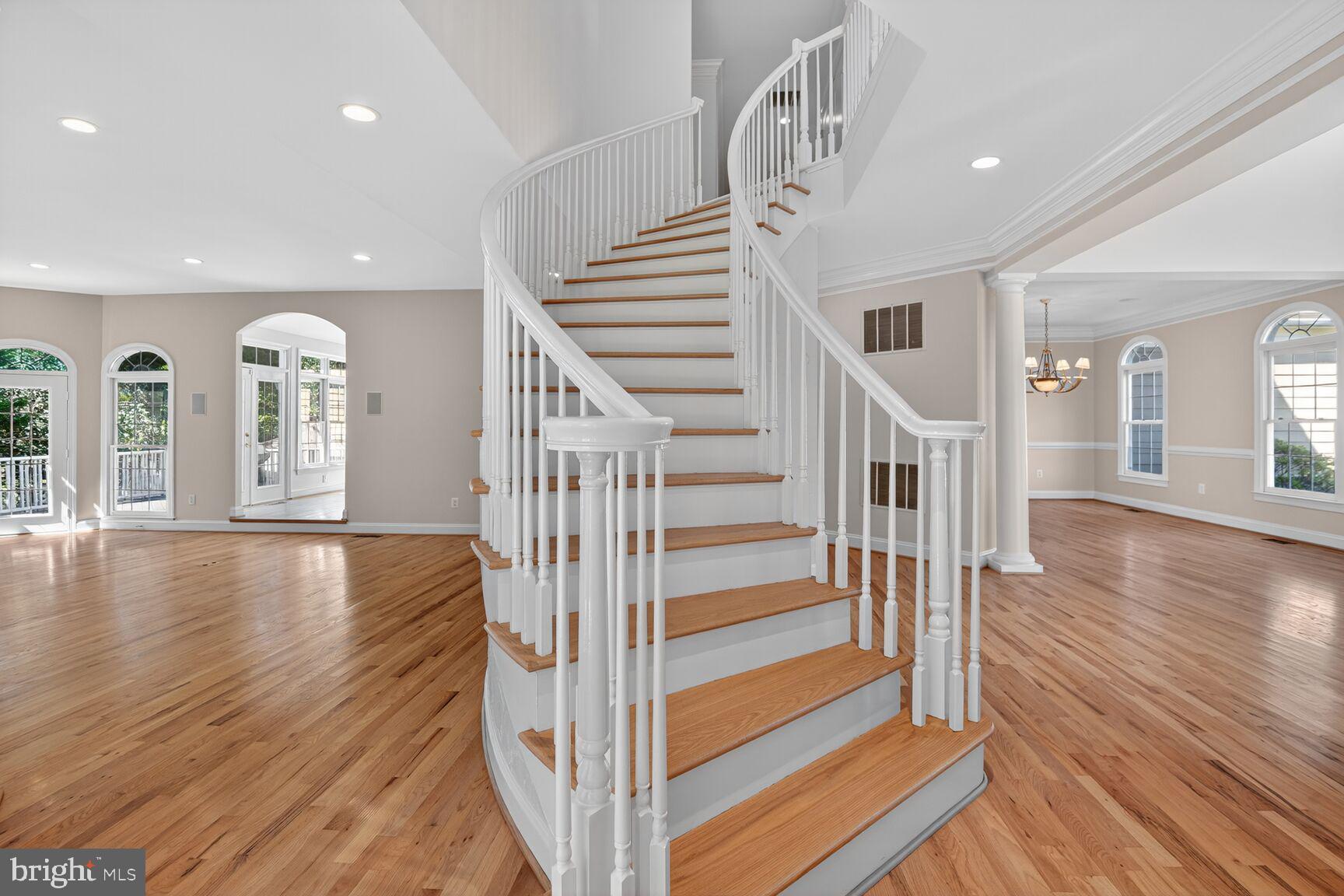 9914 Woodford Road Potomac, MD 20854 - Photo 29 of 87