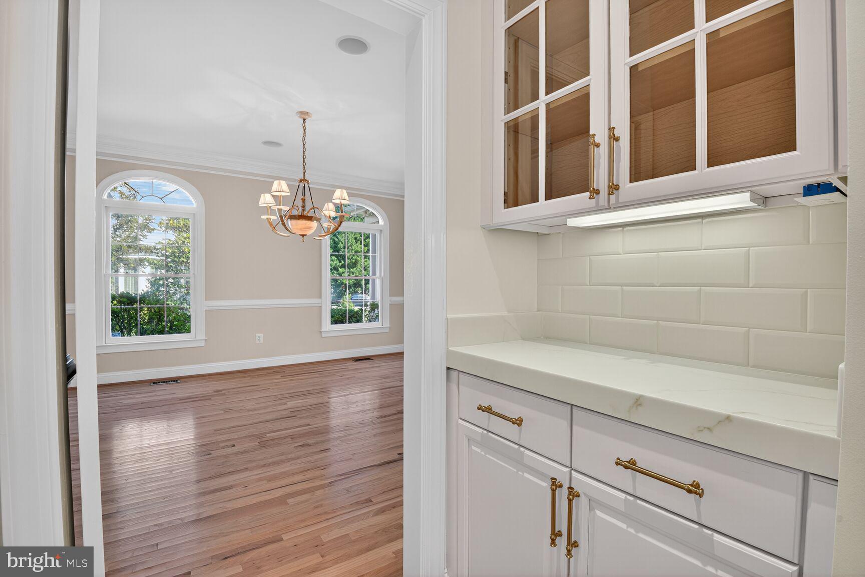 9914 Woodford Road Potomac, MD 20854 - Photo 43 of 87