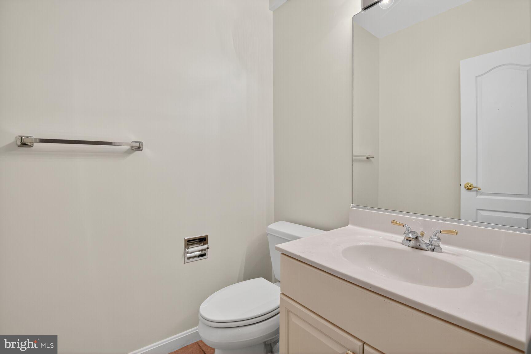 9914 Woodford Road Potomac, MD 20854 - Photo 77 of 87