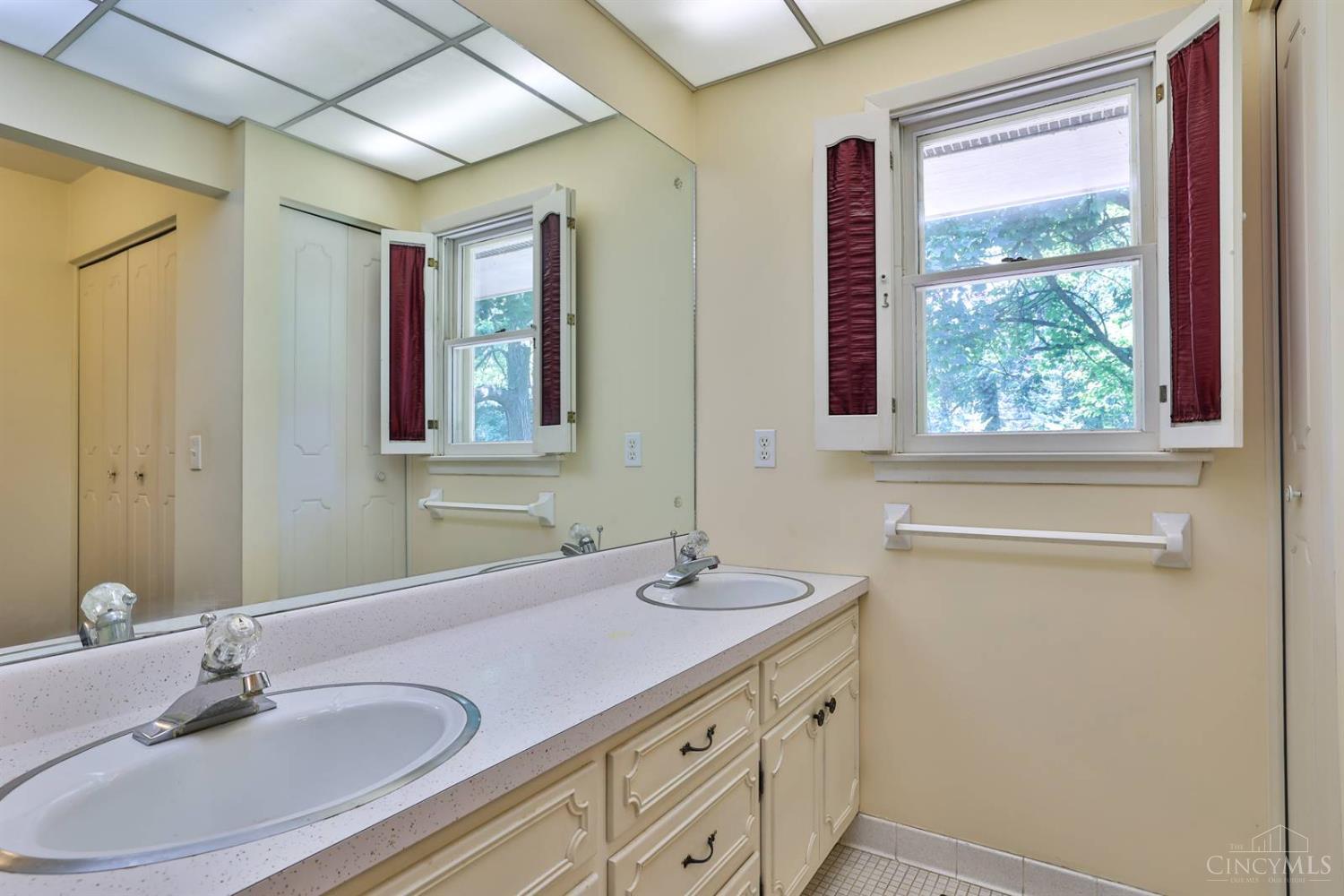 6410 Daly Road Cincinnati, OH 45224 - Photo 24 of 82 Gallery Image 24