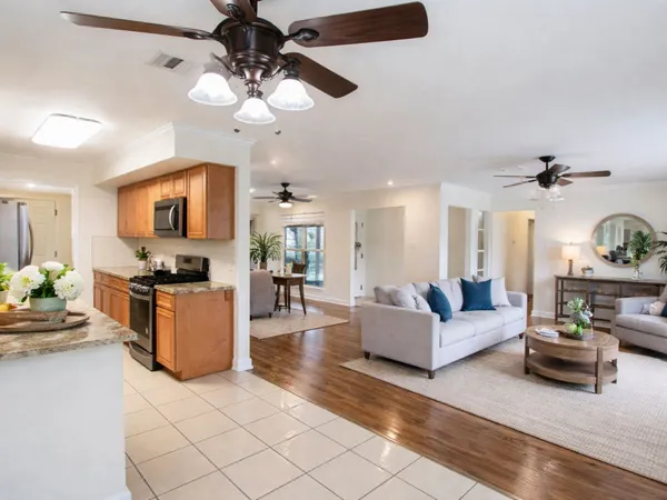 $1,950 | 3810 Bonita Lane, La Porte, TX 77571