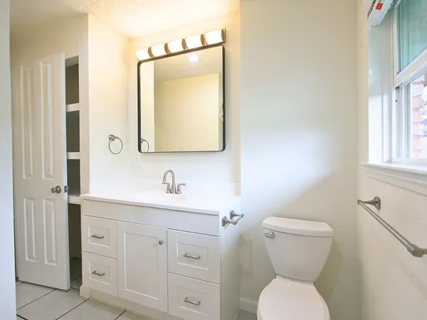 $1,950 | 3810 Bonita Lane, La Porte, TX 77571