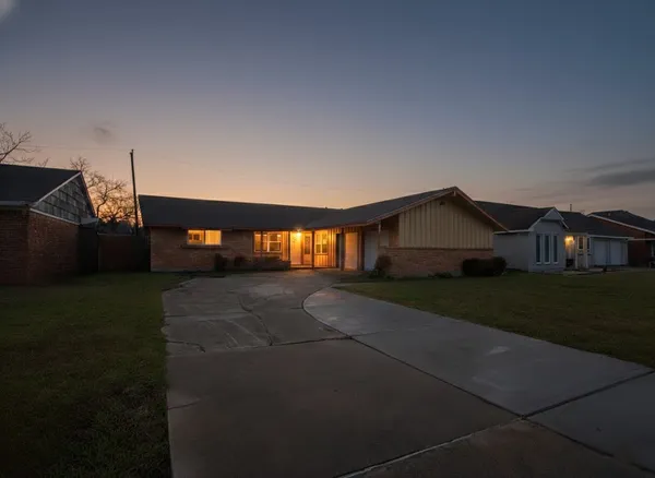 $1,950 | 3810 Bonita Lane, La Porte, TX 77571