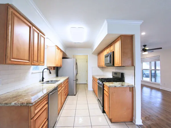 $1,950 | 3810 Bonita Lane, La Porte, TX 77571