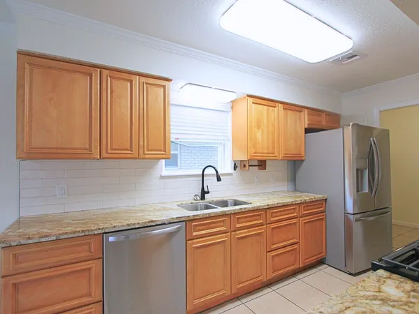 $1,950 | 3810 Bonita Lane, La Porte, TX 77571