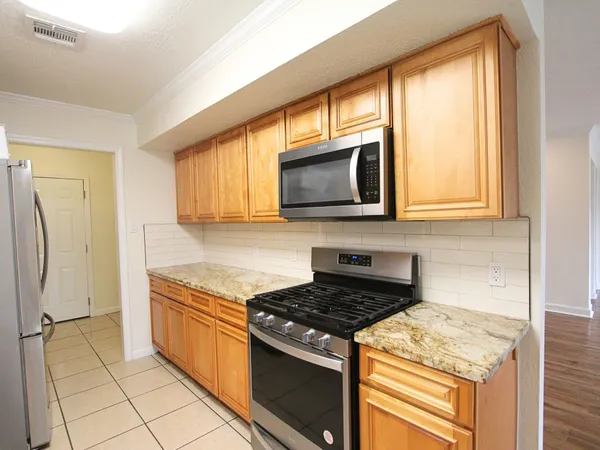 $1,950 | 3810 Bonita Lane, La Porte, TX 77571