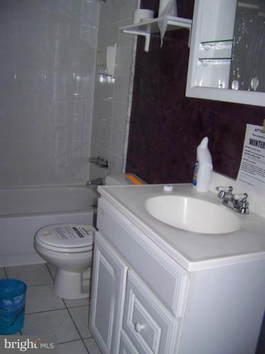 102 Norwood Road Silver Spring, MD 20905 - Photo 8 of 11 Bath #1