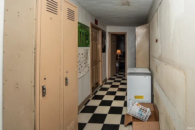 $229,900 | 1985 South Old Us 41, Vincennes, IN 47591