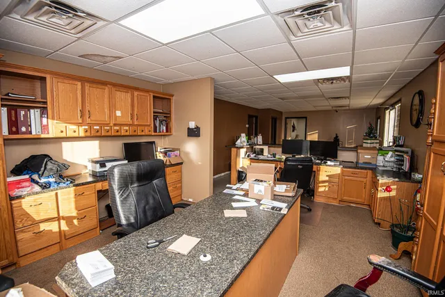 $229,900 | 1985 South Old Us 41, Vincennes, IN 47591