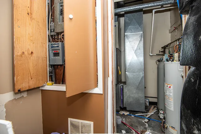 $229,900 | 1985 South Old Us 41, Vincennes, IN 47591