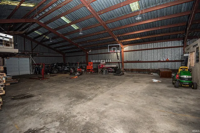 $229,900 | 1985 South Old Us 41, Vincennes, IN 47591