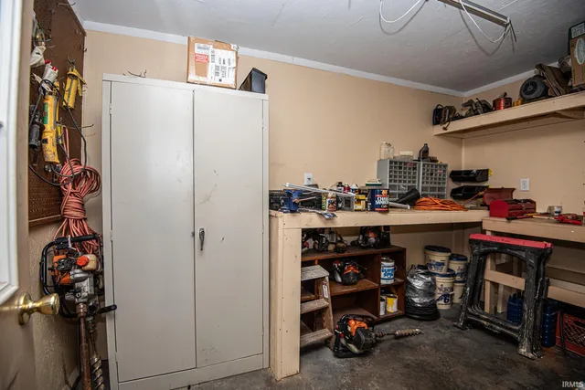 $229,900 | 1985 South Old Us 41, Vincennes, IN 47591