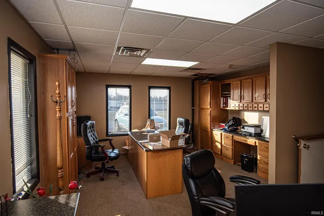 $229,900 | 1985 South Old Us 41, Vincennes, IN 47591