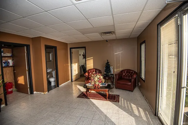 $229,900 | 1985 South Old Us 41, Vincennes, IN 47591