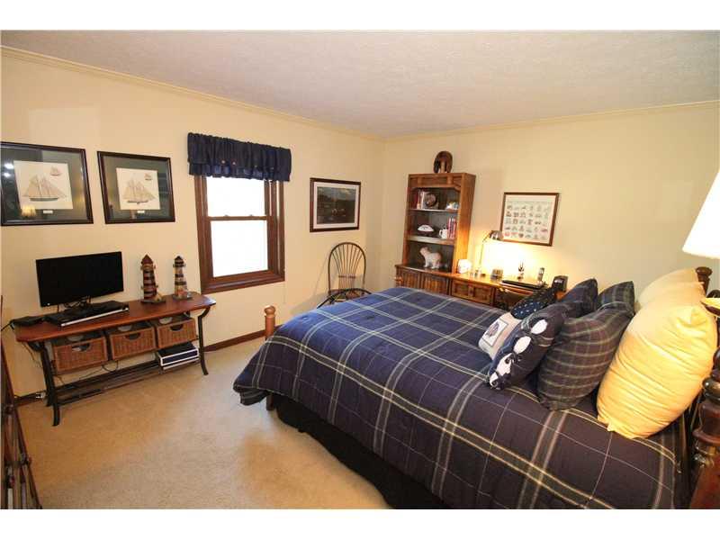 8940 Shagbark Road Indianapolis, IN 46260 - Photo 14 of 20 Gallery Image 14