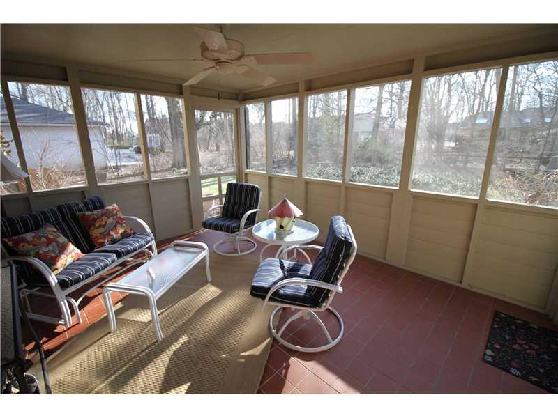8940 Shagbark Road Indianapolis, IN 46260 - Photo 17 of 20 Gallery Image 17