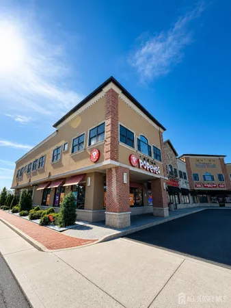 $2,375 | 547 Sayre Avenue, Unit 214, Perth Amboy, NJ 08861