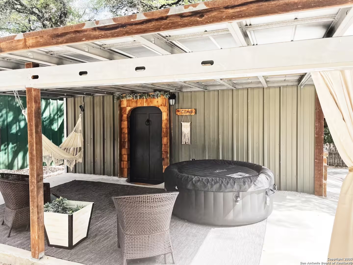 24159 Boerne Stage Road San Antonio, TX 78255 - Photo 4 of 100