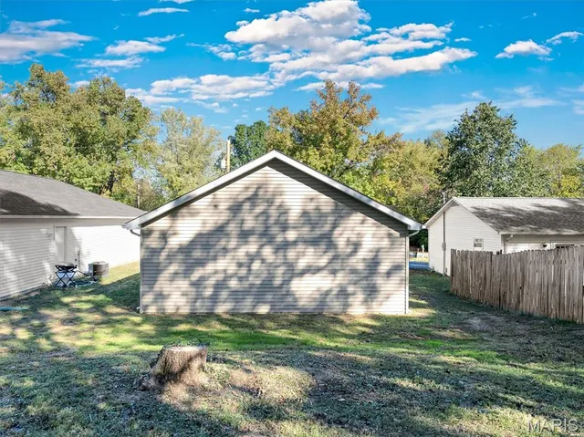 $199,900 | 1336 Casey Avenue, St. Clair, MO 63077