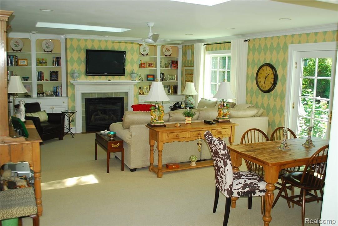 1029 Harvard Road Grosse Pointe, MI 48230 - Photo 10 of 14 Family Room