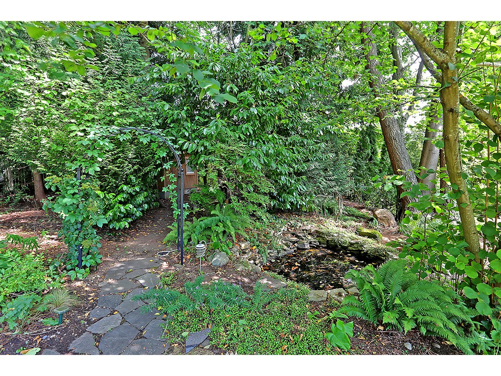 23819 Brier Road Brier, WA 98036 - Photo 10 of 24
