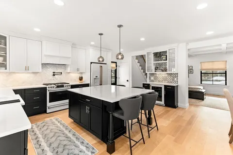 $775,000 | 23 Columbus Avenue, Easton, MA 02356