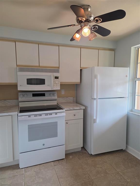 4127 Hampton Drive, Unit 4127 New Port Richey, FL 34652 - Photo 4 of 20