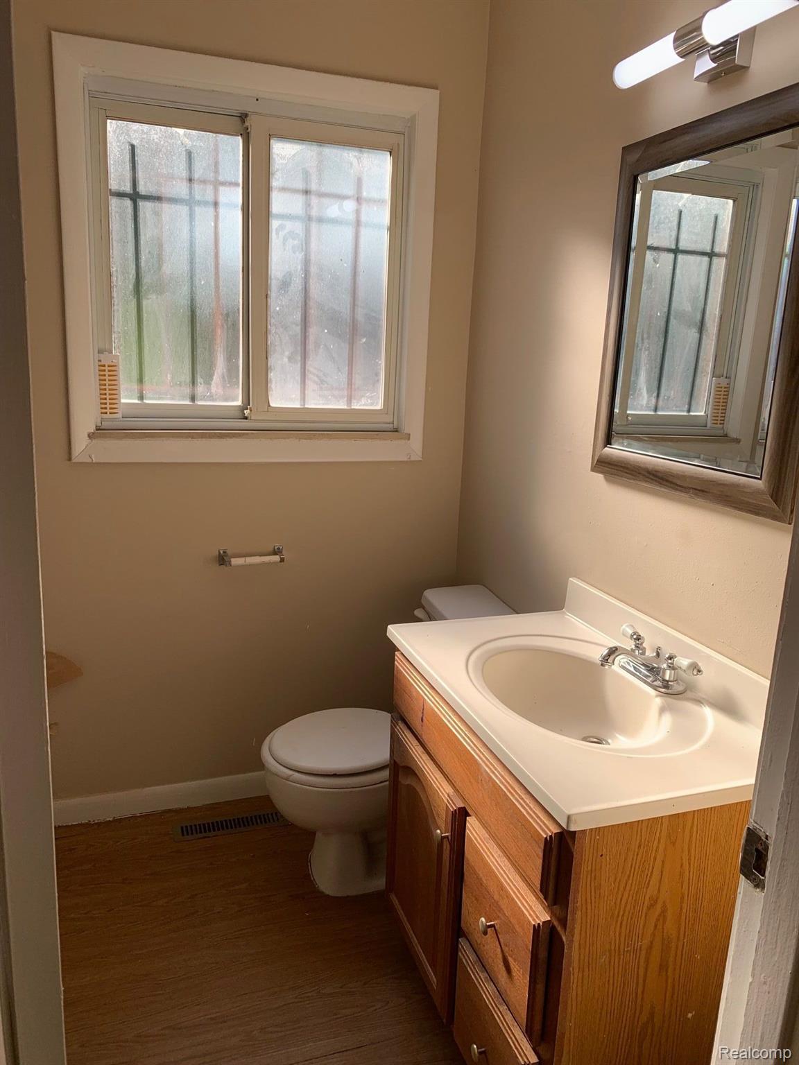 5907 Fleming Road Flint, MI 48504 - Photo 11 of 14 Gallery Image 11