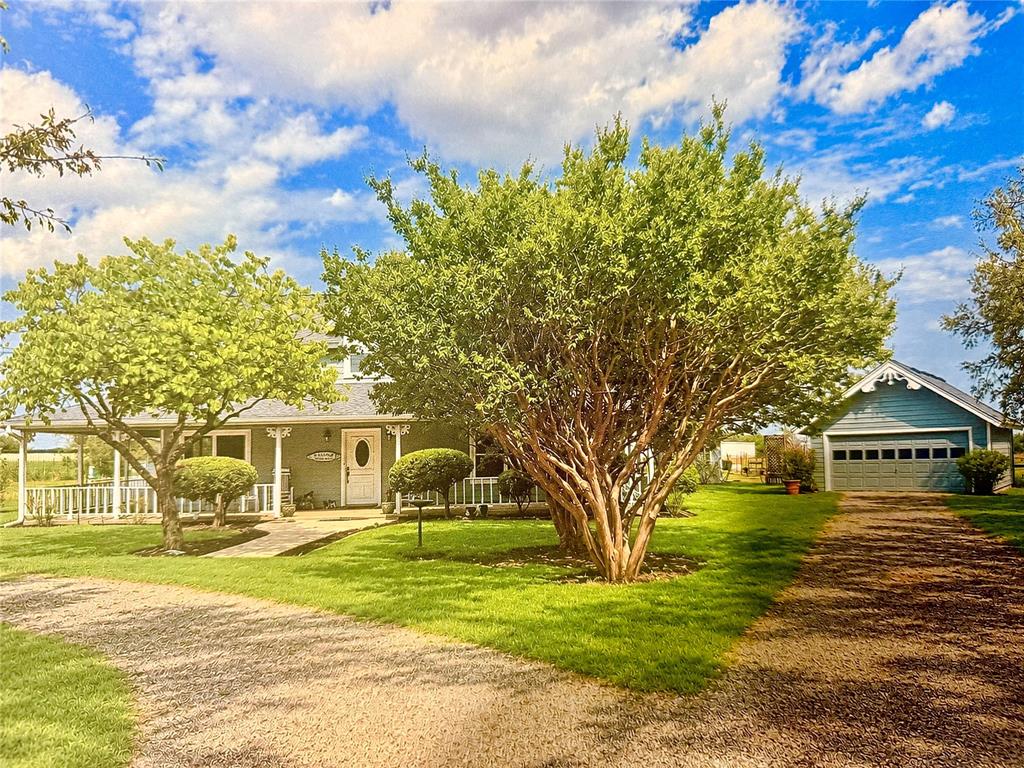 2284 Mitchell Road Krum, TX 76249 - Photo 3 of 25 Gallery Image 3