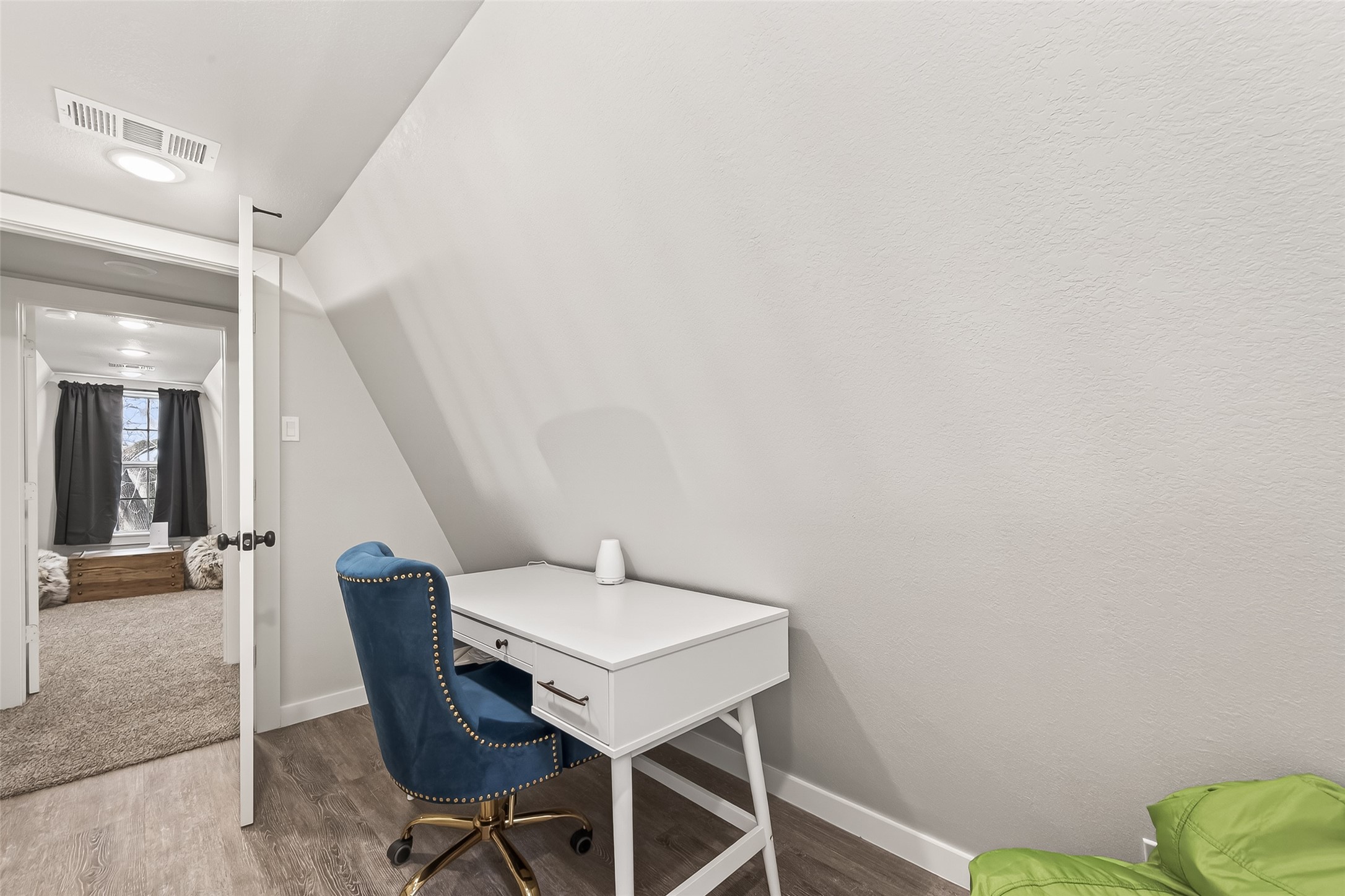 1047 Dungens Mill Road Columbus, TX 78934 - Photo 27 of 44 a view of a room with table and chair