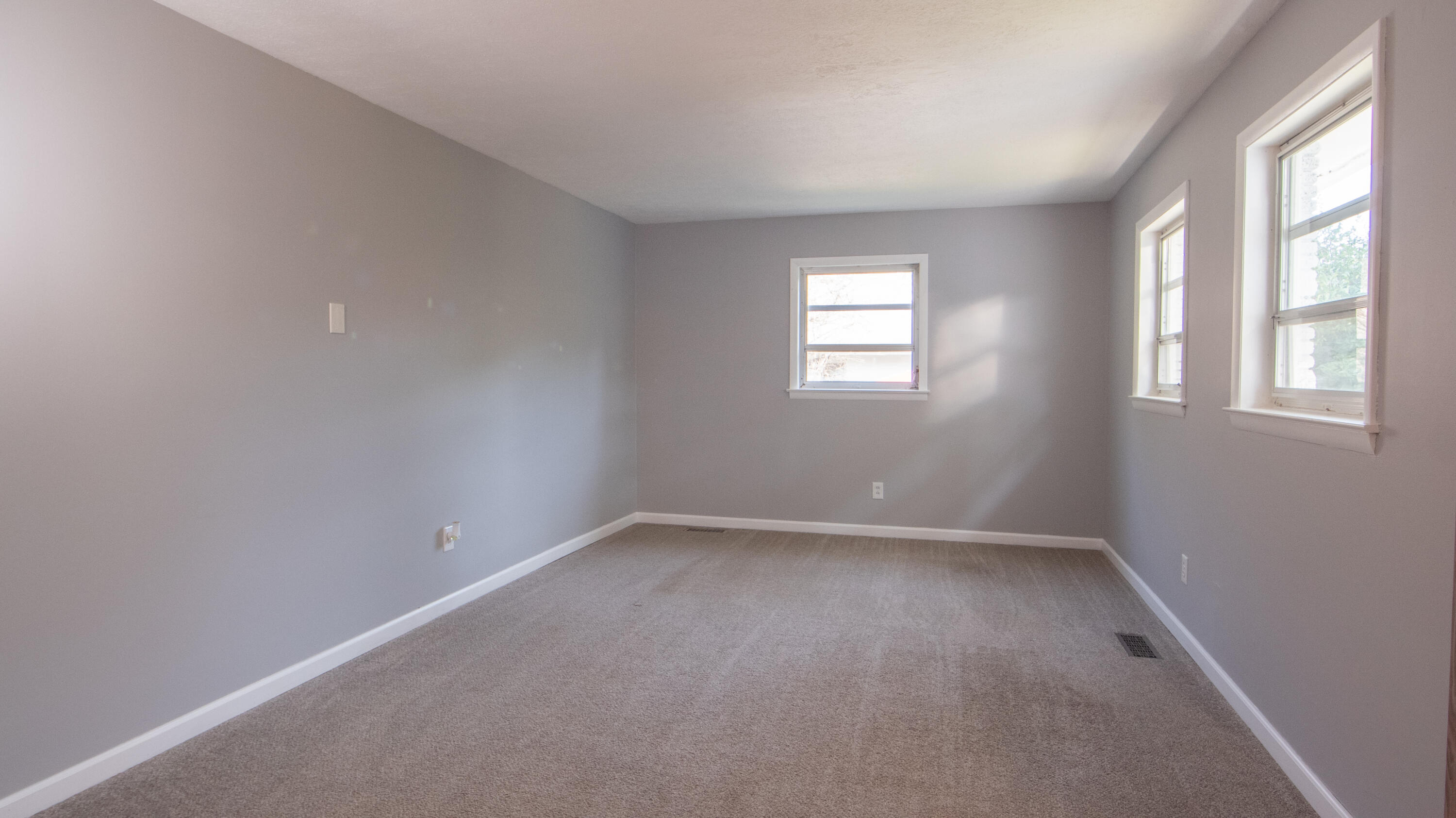 104 East Magnolia Lane Oak Ridge, TN 37830 - Photo 30 of 33 Bedroom 2