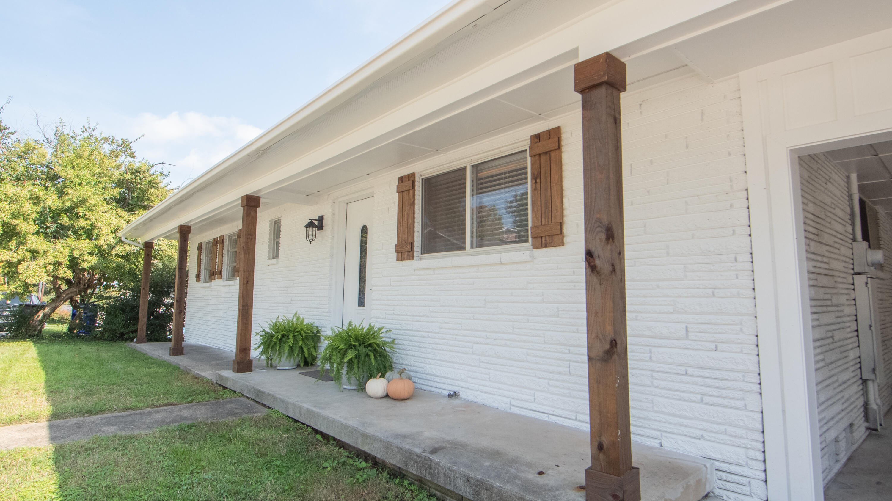 104 East Magnolia Lane Oak Ridge, TN 37830 - Photo 3 of 33 P_A_7662