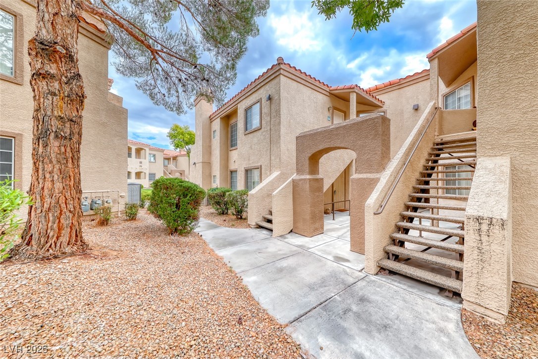 1851 Hillpointe Road, Unit 1811 Henderson, NV 89074 - Photo 47 of 49 Community Exterior
