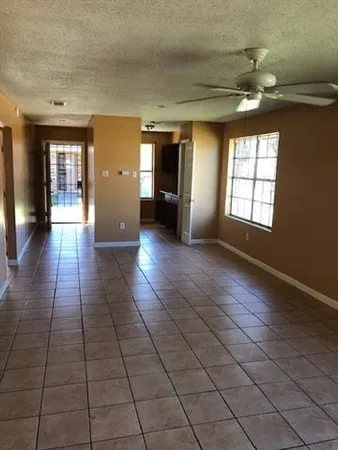 $900 | 10940 Roger Drive, Unit A, New Orleans, LA 70127