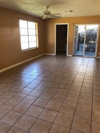 $900 | 10940 Roger Drive, Unit A, New Orleans, LA 70127
