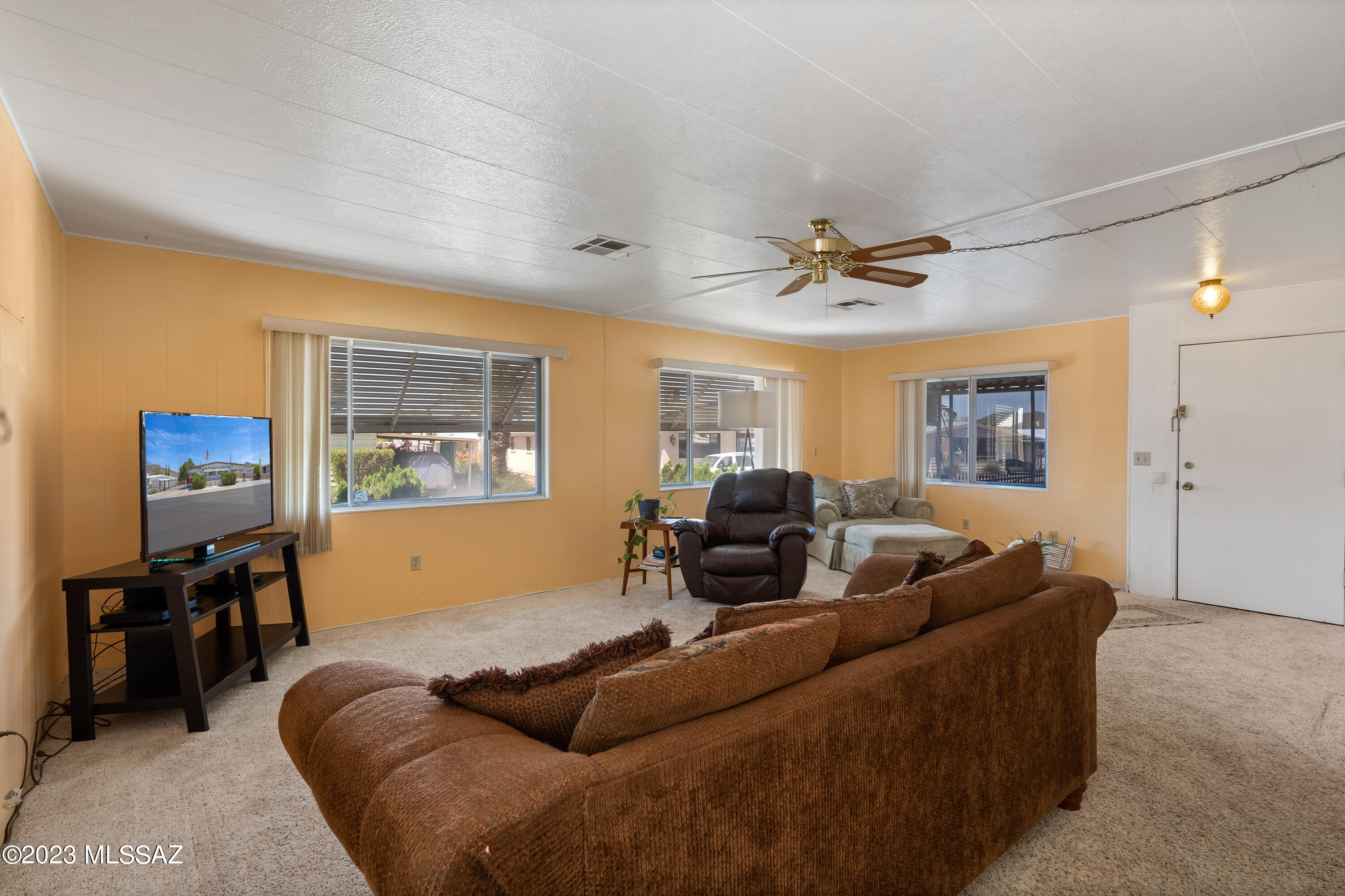 5662 West Rafter Cir Street Tucson, AZ 85713 - Photo 4 of 32 Gallery Image 4