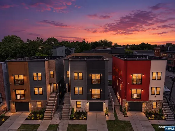 $965,000 | 432 South 10th Street, Newark, NJ 07103