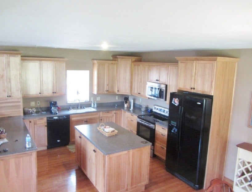 3287 Thompson Road Ona, WV 25545 - Photo 4 of 9 Gallery Image 4