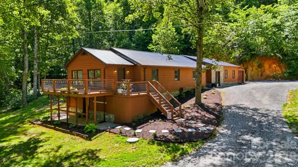 $395,000 | 1857 Creekside Place, Lenoir, NC 28645
