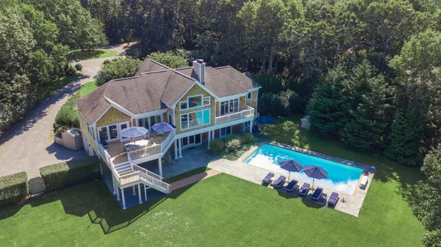 $66,000 | 6 Little Court, East Hampton, NY 11937