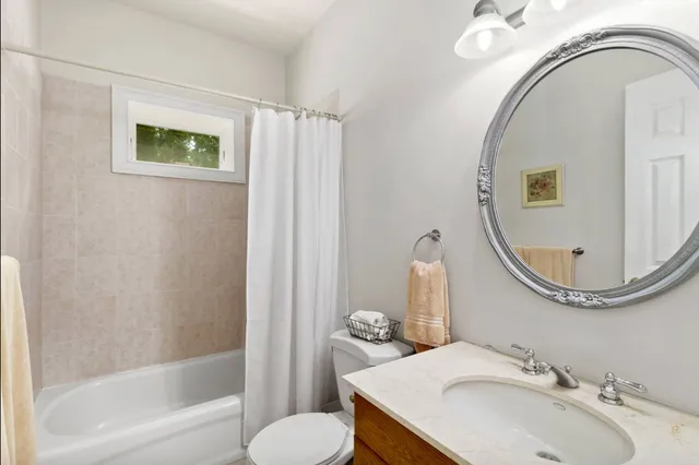 $66,000 | 6 Little Court, East Hampton, NY 11937