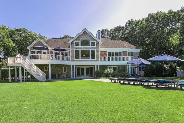 $66,000 | 6 Little Court, East Hampton, NY 11937