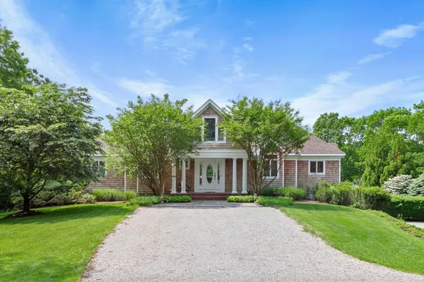 $68,000 | 6 Little Court, East Hampton, NY 11937
