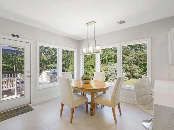 $68,000 | 6 Little Court, East Hampton, NY 11937