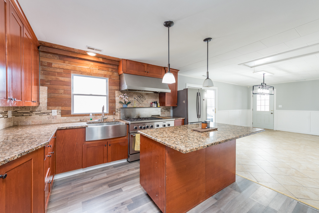 2622 West Hendee Road Waukegan, IL 60087 - Photo 8 of 49 Gallery Image 8